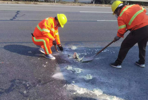 方正公路下沉注浆加固